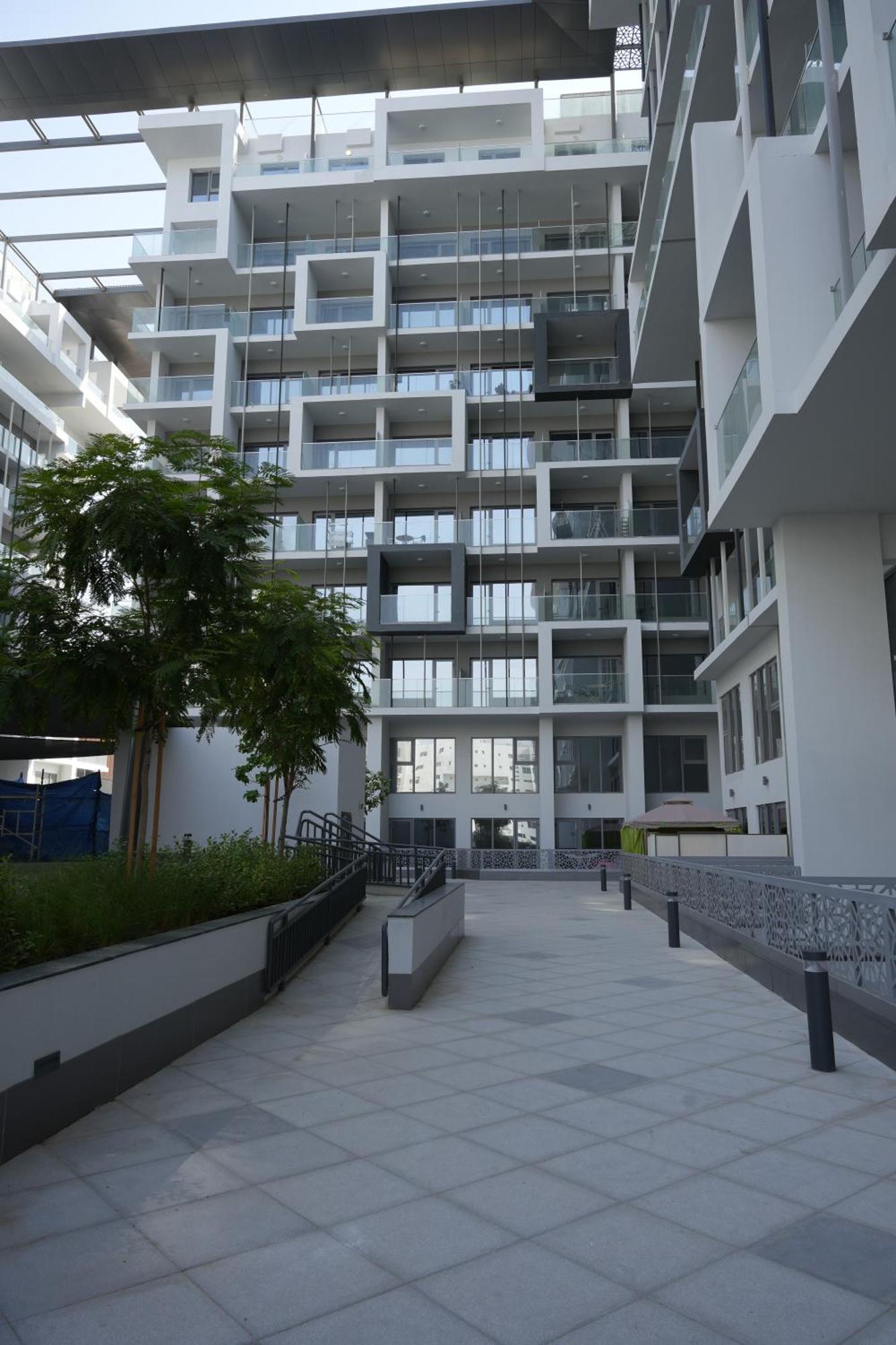 Ferienwohnung Poolside Charm Abu Dhabi Exterior foto